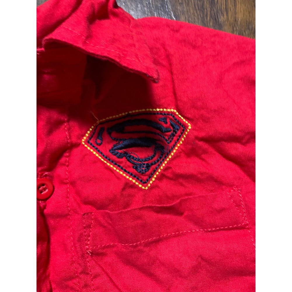 Superman DC Comics Red Button Down Shirt Boys Size 4/5 Short Sleeve Cotton Top - Picture 3 of 6